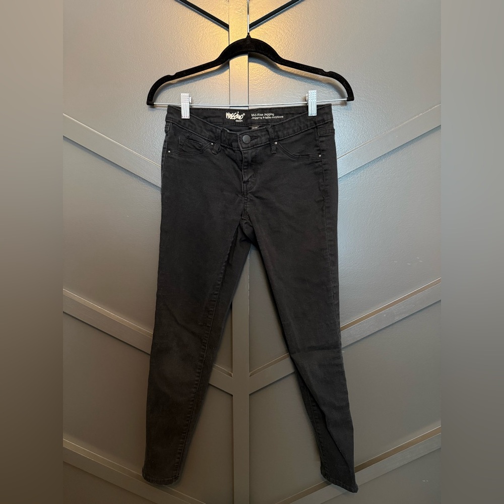 💙Mossimo Supply Co. Women's Black mid-rise jeggings